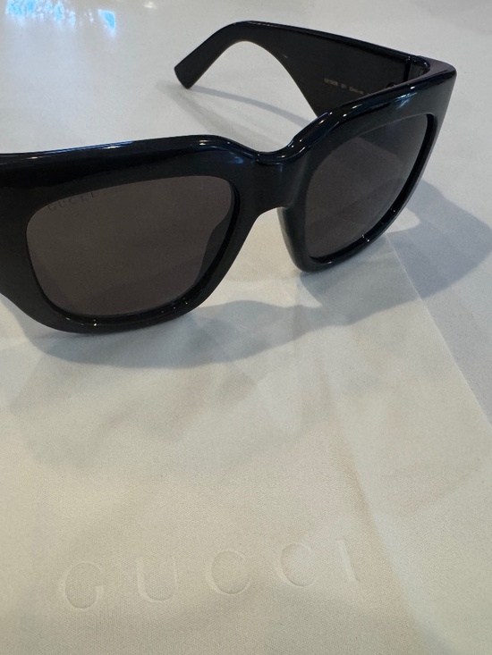 Gucci Accessories - Gucci sunglasses